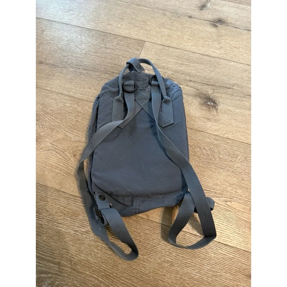 Fjallraven Kanken Mini Backpack - Lightweight School Travel Bag in Gray